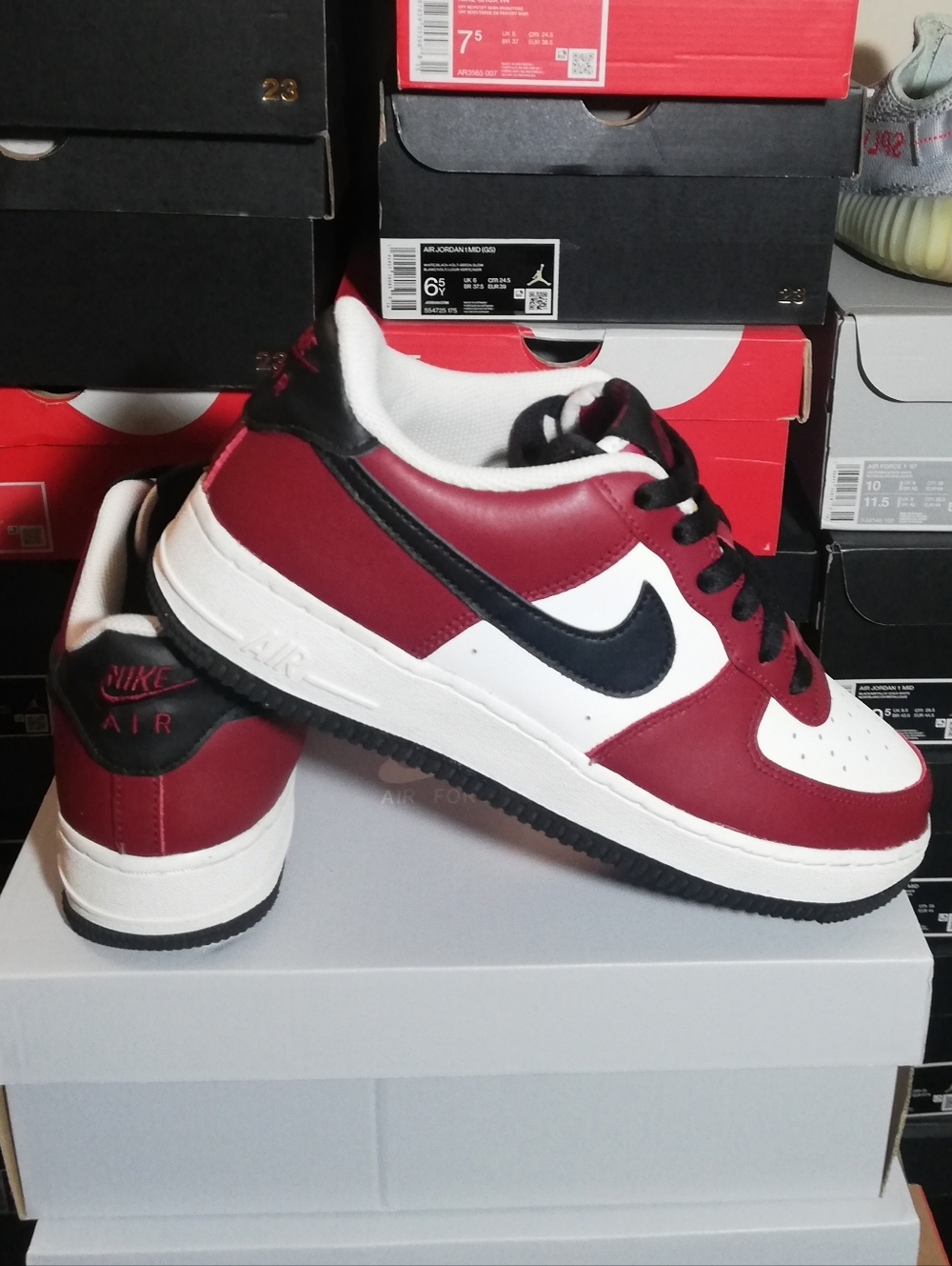 NIKE AIR FORCE1 US SIZE 8.5 GREAT COND